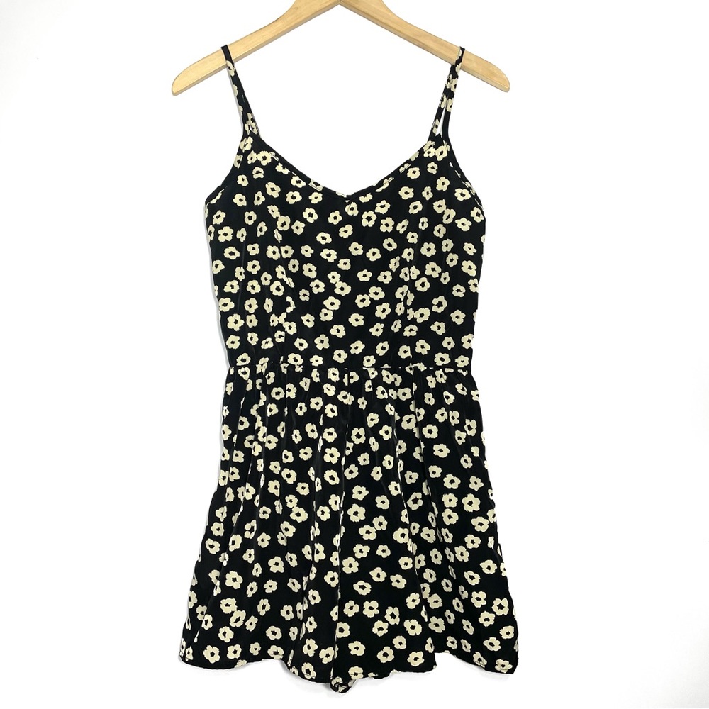 💙3/$25 One Clothing Spaghetti Strap Floral Romper- Small